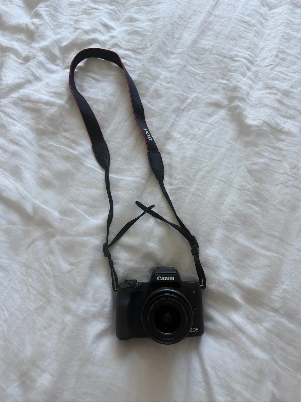 Canon EOS M50 Mirrorless Digital Camera w/ 15-45mm Lens Video Creator Kit